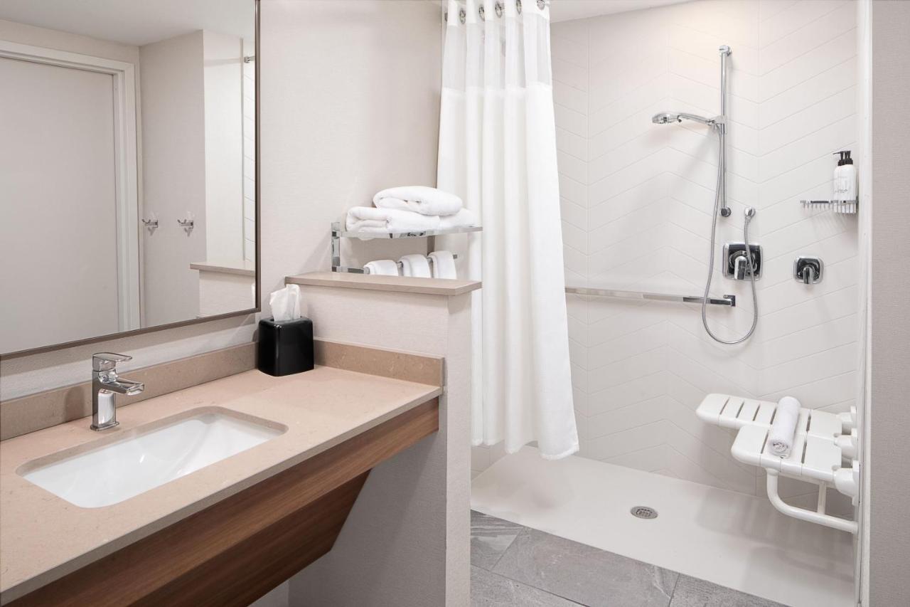 Fairfield By Marriott Inn & Suites Whitsett Greensboro East Esterno foto
