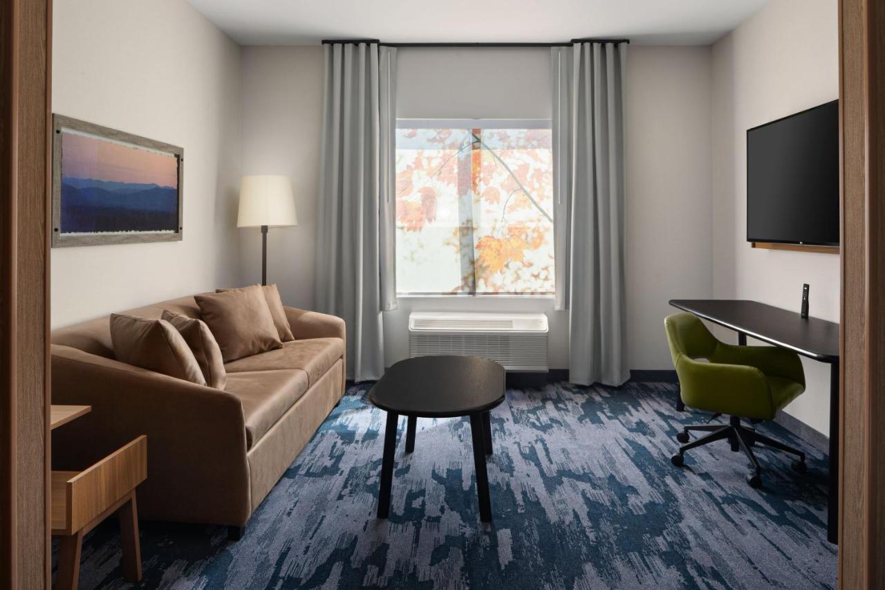 Fairfield By Marriott Inn & Suites Whitsett Greensboro East Esterno foto